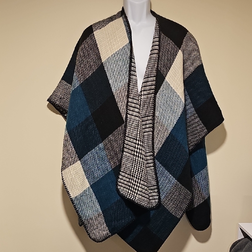 Woolrich Women's Reversible Blanket  Wrap Shawl Cape Pancho - Black, Blue, Cream